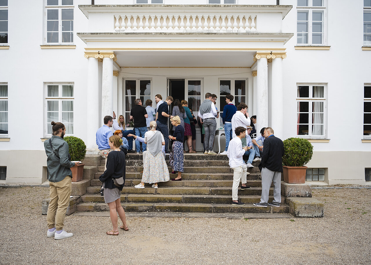 Das Schloss Louisenlund ist für die Gemeinschaft ein zentraler Anlaufpunkt auf dem Bildungscampus