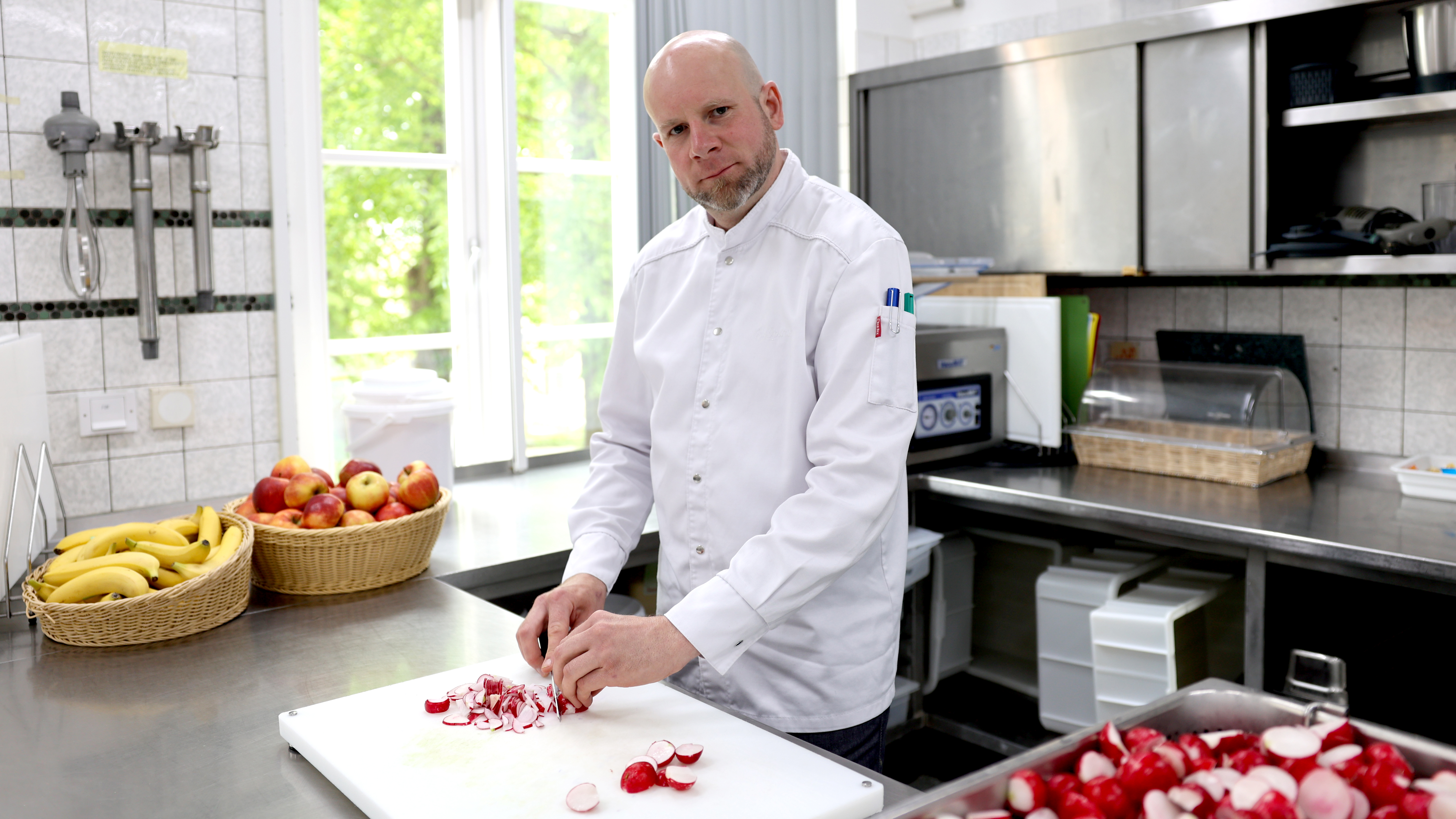 Louisenlunds neuer Küchenchef Marko Spanier setzt in der Küche auf eine abwechslungsreiche und gesunde Ernährung
