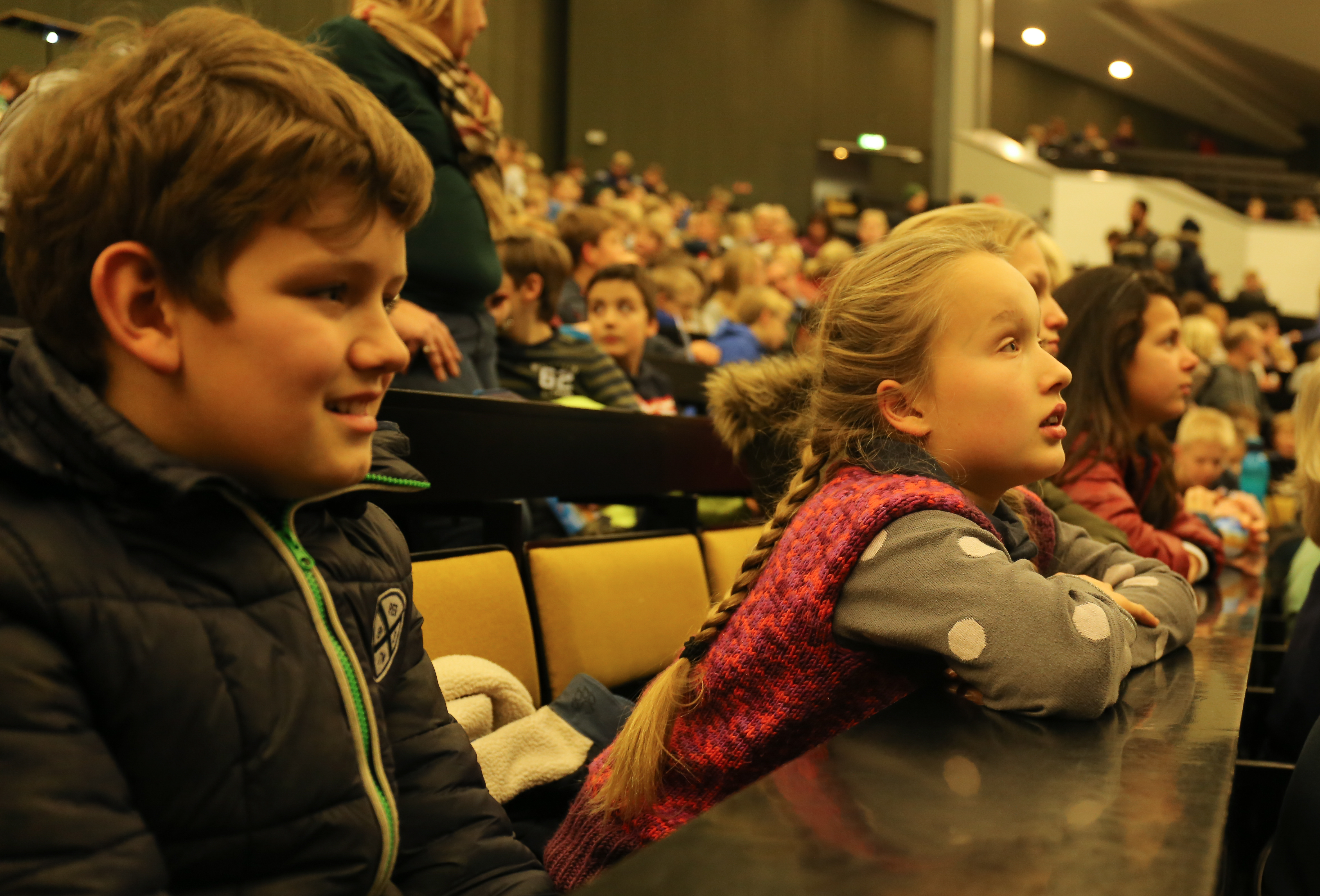 Viertklässler der Grundschule Louisenlund beim Besuch der Kinder- und Schüleruni Kiel